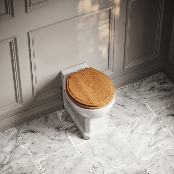 Portland Back to Wall Traditional Toilet with Solid Oak seat (Chrome Fittings)